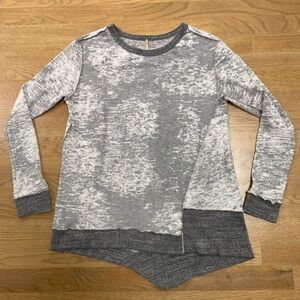 PETE Heathered  Gray Knit Top Asymmetrical Size XS Lagenlook